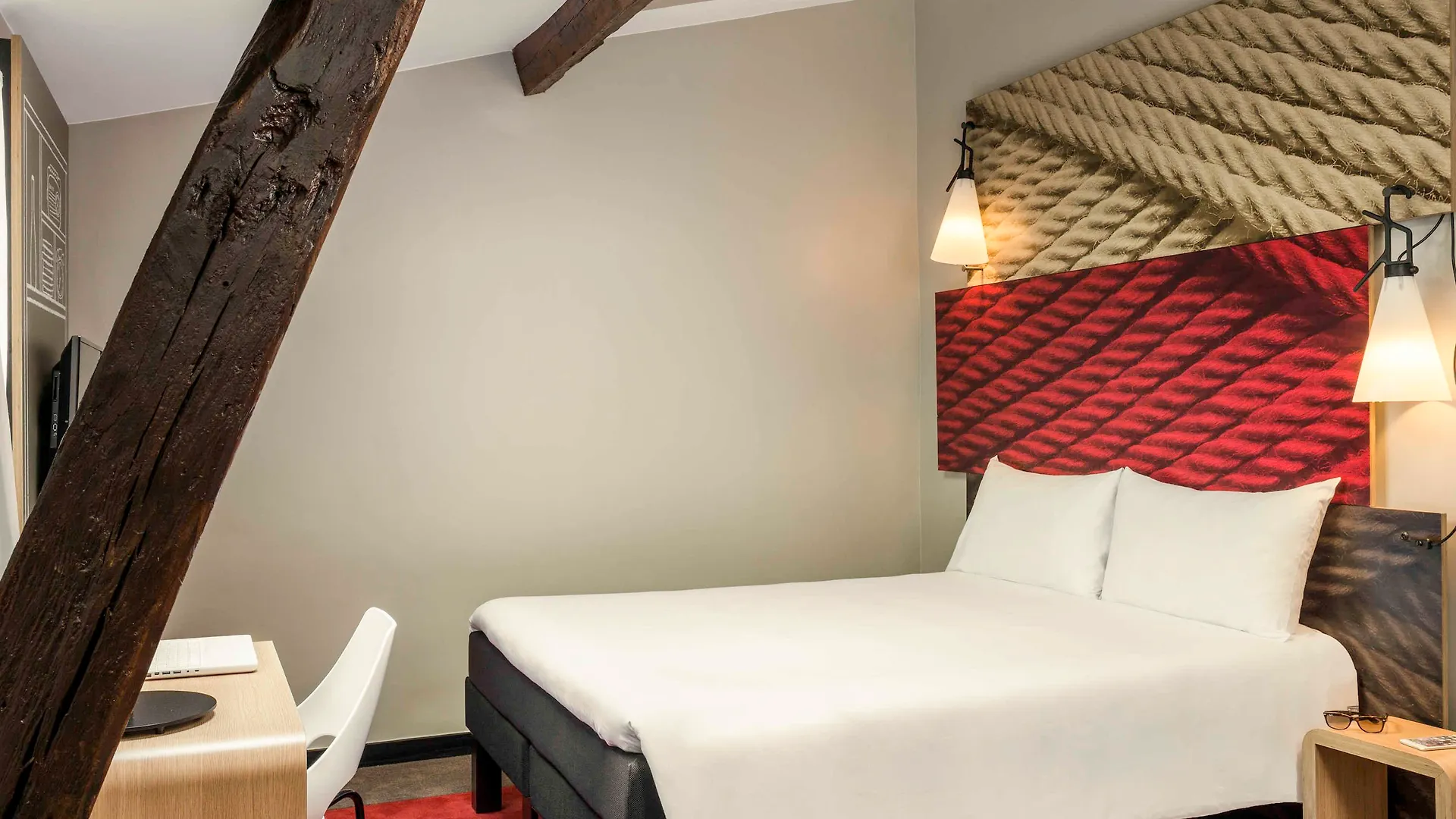 Ibis Paris Avenue De La Republique Hotel